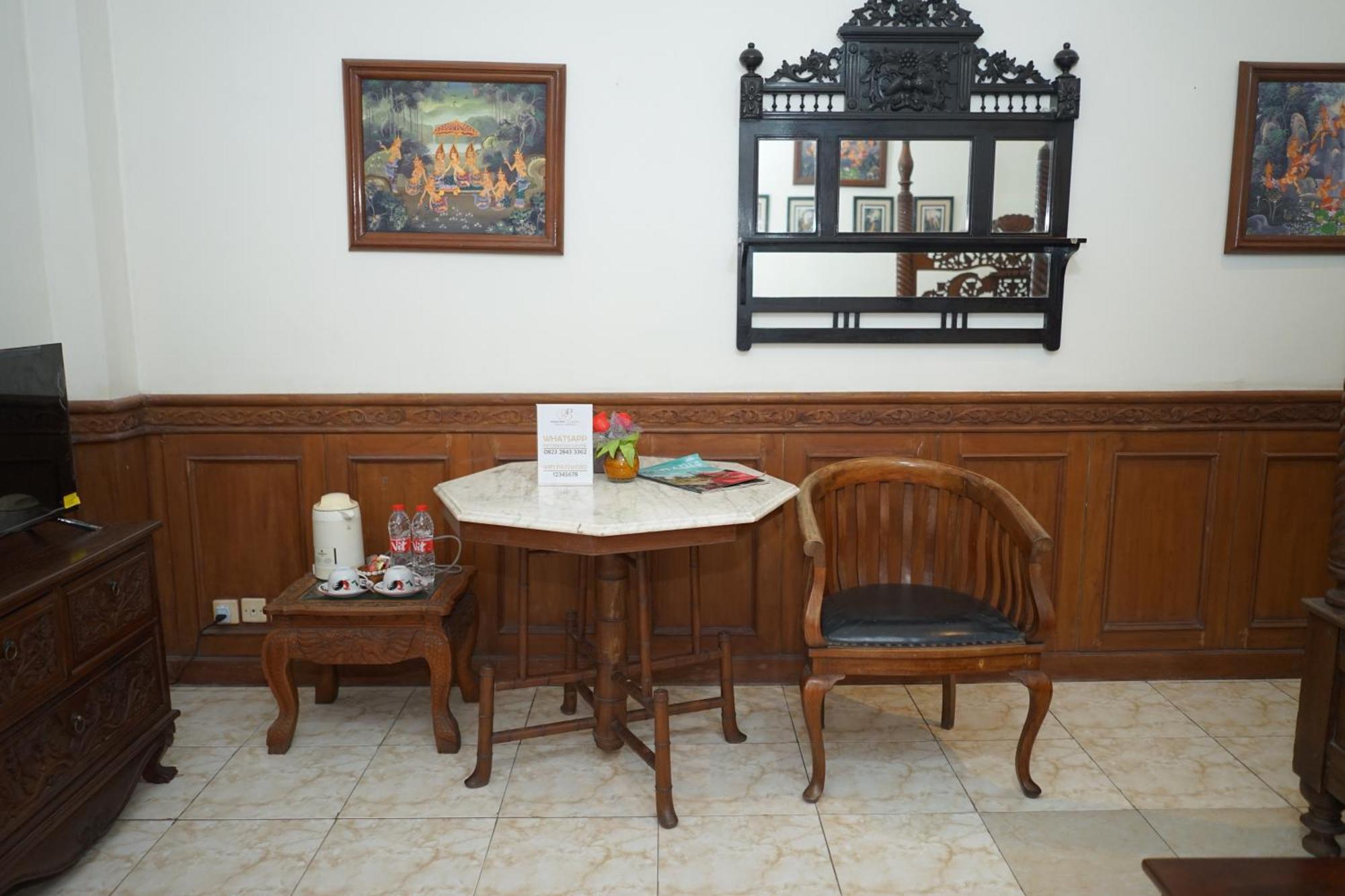 Rumah Pesik Art Heritage Gondowulung Exteriör bild