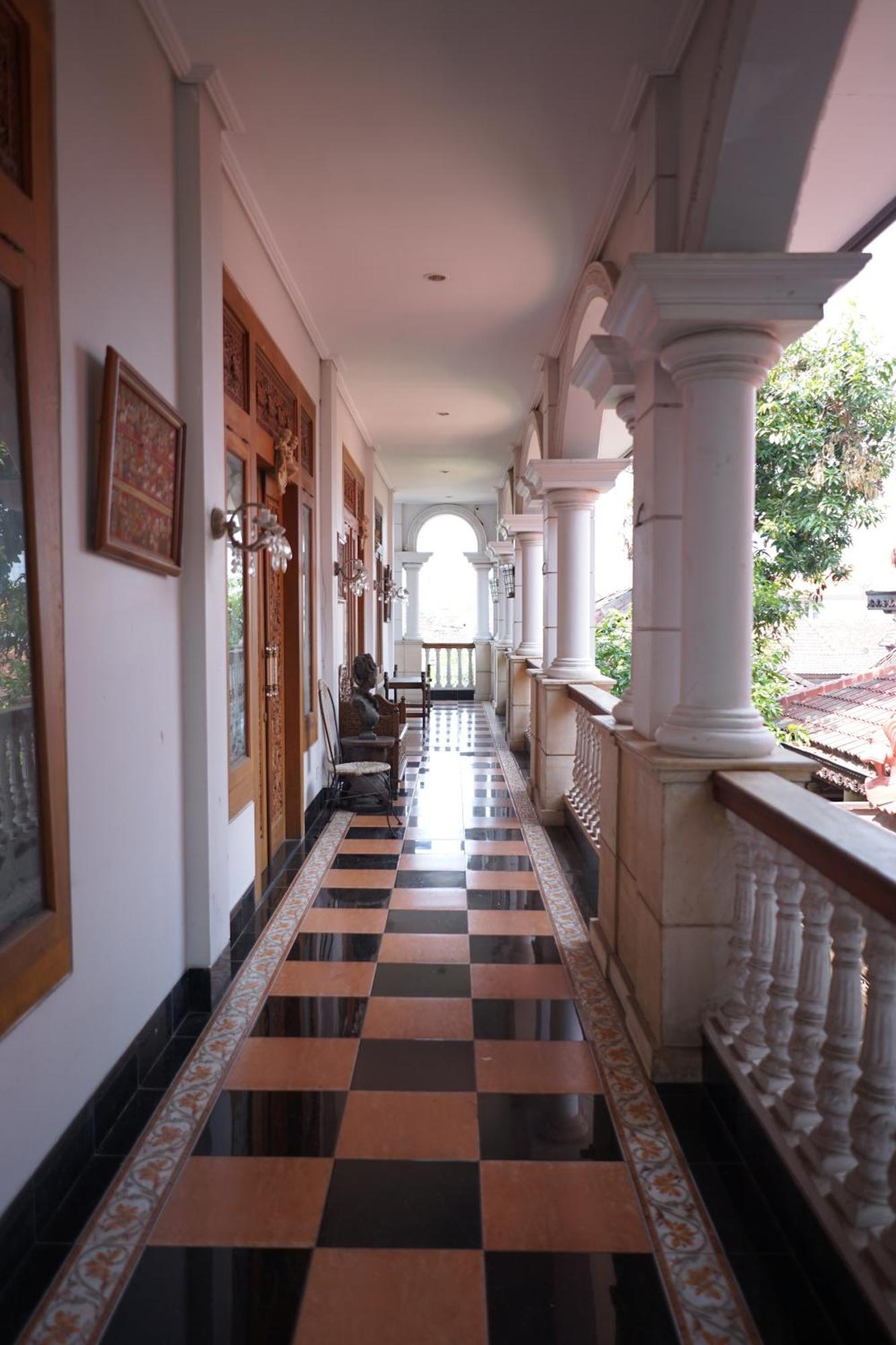 Rumah Pesik Art Heritage Gondowulung Exteriör bild