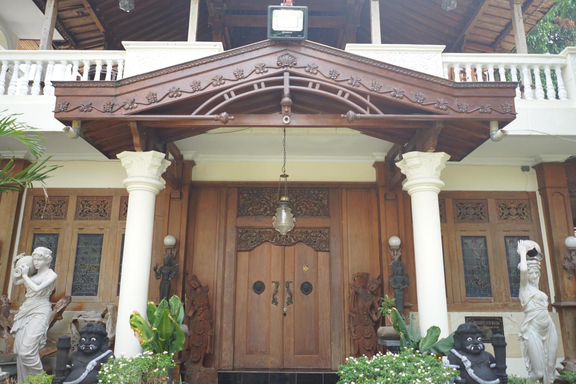 Rumah Pesik Art Heritage Gondowulung Exteriör bild