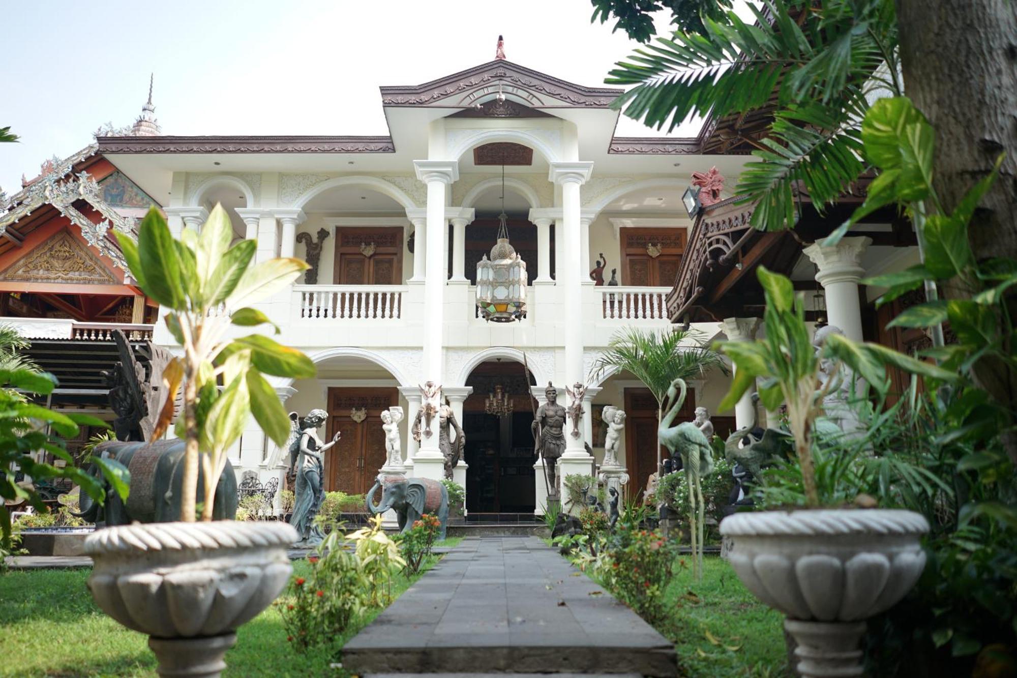 Rumah Pesik Art Heritage Gondowulung Exteriör bild